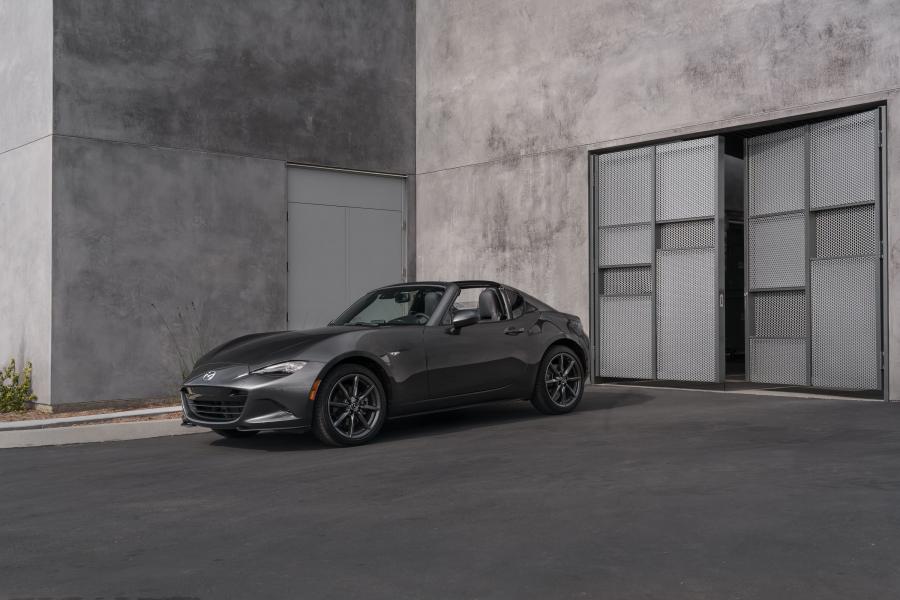  Mazda MX-5 Miata RF (ND) 2016 года  (NA) (фото 35 из 60)